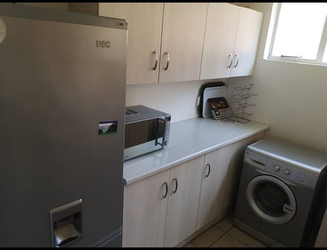 2 BEDROOM APARTMENT TO LET IN CLARENDON